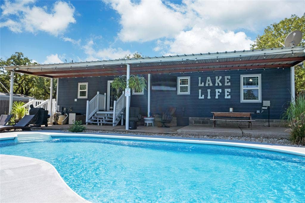 7130 Briar Road, Azle, TX 76020 7130 Briar Road, Azle, TX 76020