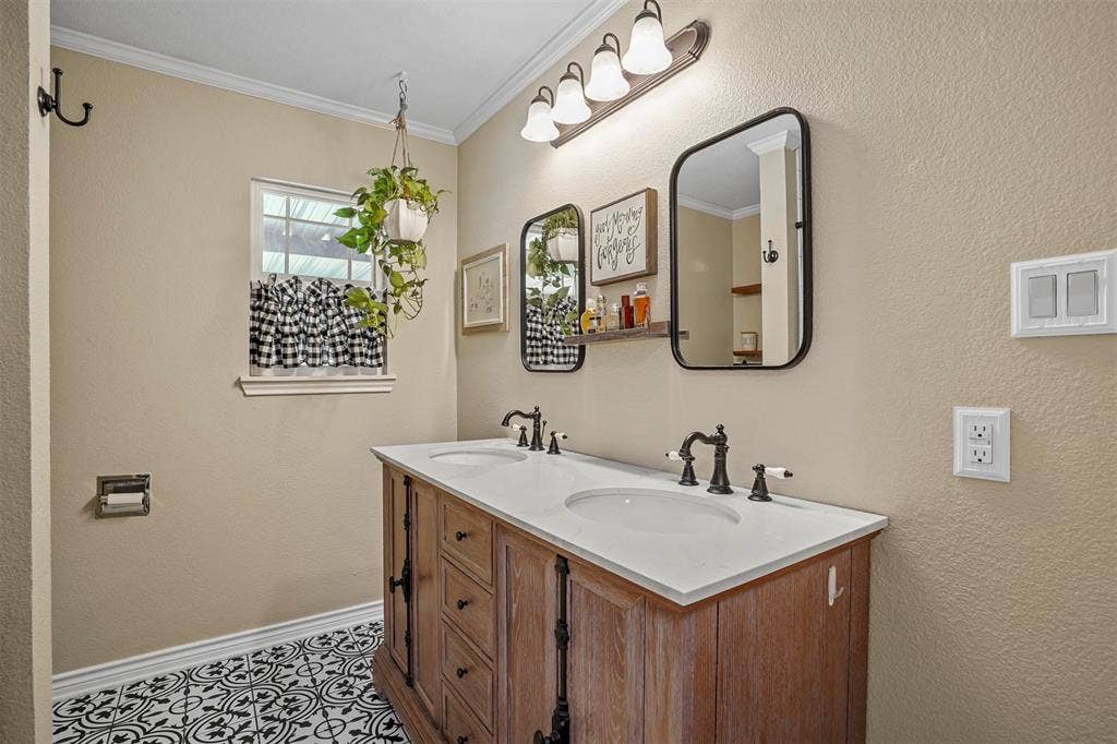 7130 Briar Road, Azle, TX 76020 7130 Briar Road, Azle, TX 76020