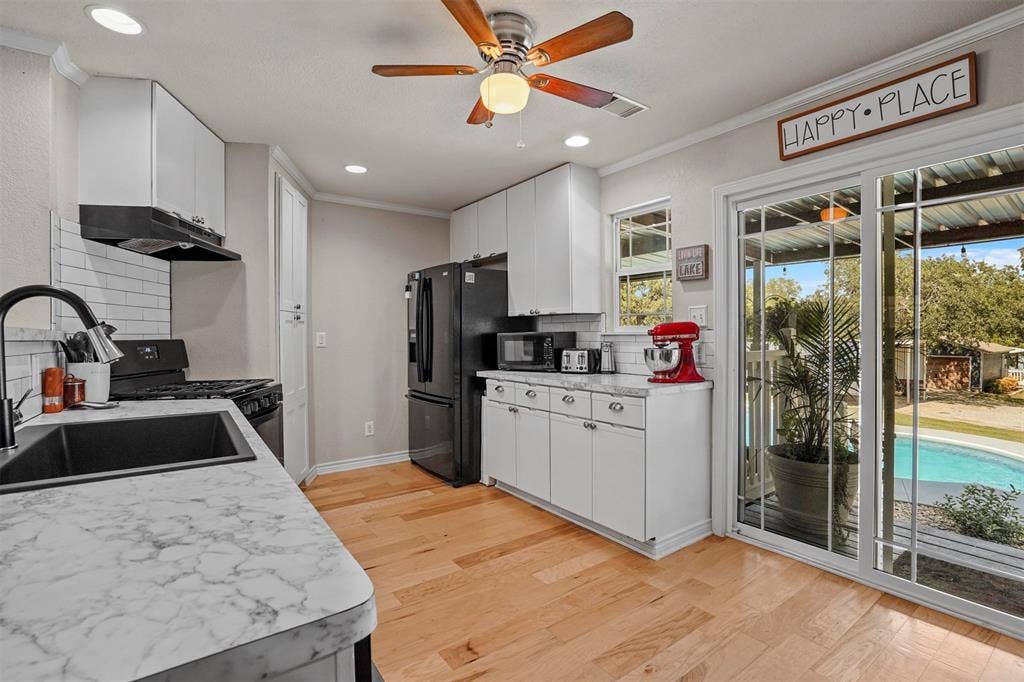 7130 Briar Road, Azle, TX 76020 7130 Briar Road, Azle, TX 76020
