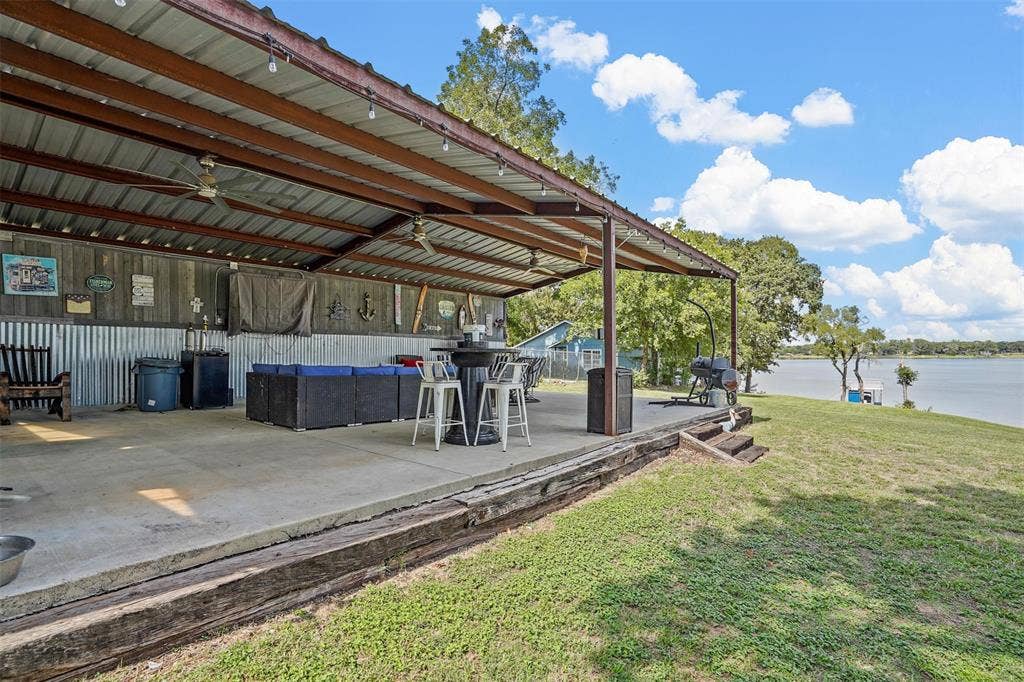 7130 Briar Road, Azle, TX 76020 7130 Briar Road, Azle, TX 76020