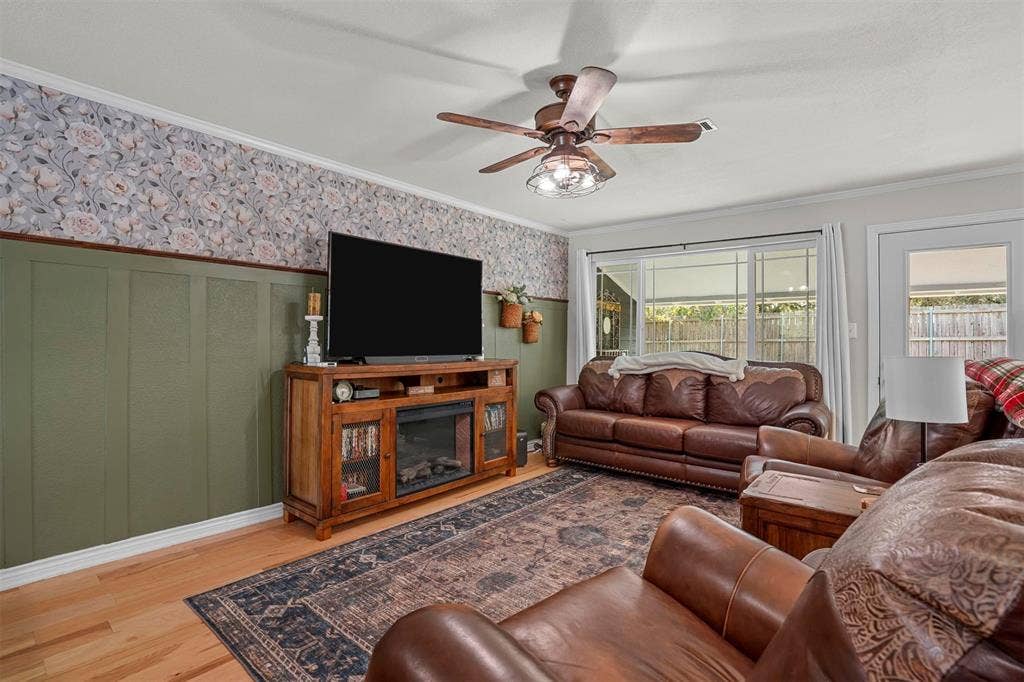 7130 Briar Road, Azle, TX 76020 7130 Briar Road, Azle, TX 76020