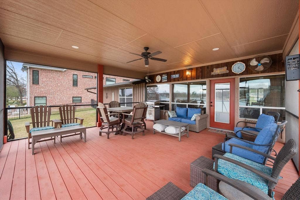 110 Northwood Place, Enchanted Oaks, TX 75156 110 Northwood Place, Enchanted Oaks, TX 75156