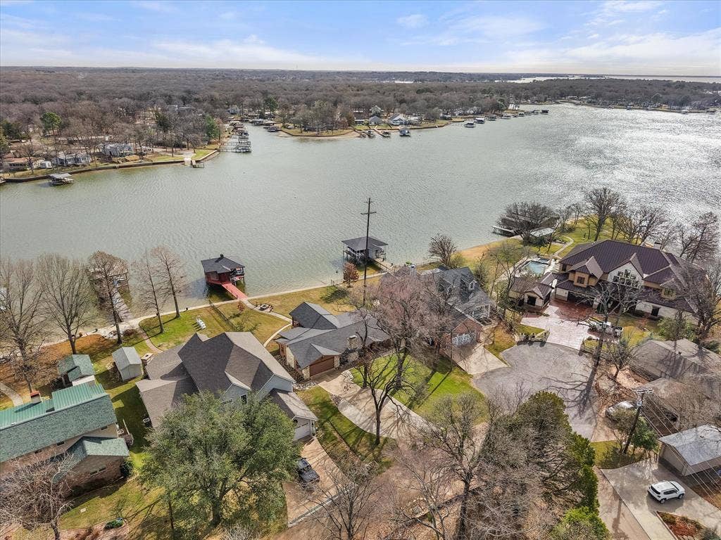 110 Northwood Place, Enchanted Oaks, TX 75156 110 Northwood Place, Enchanted Oaks, TX 75156