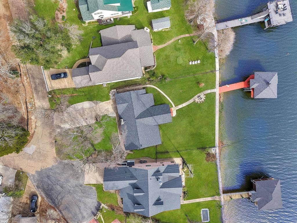 110 Northwood Place, Enchanted Oaks, TX 75156 Aerial overview of property's location featuring a nearby body of water