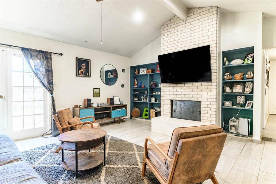 Property photo for 2108 Warwick Drive, Arlington, TX