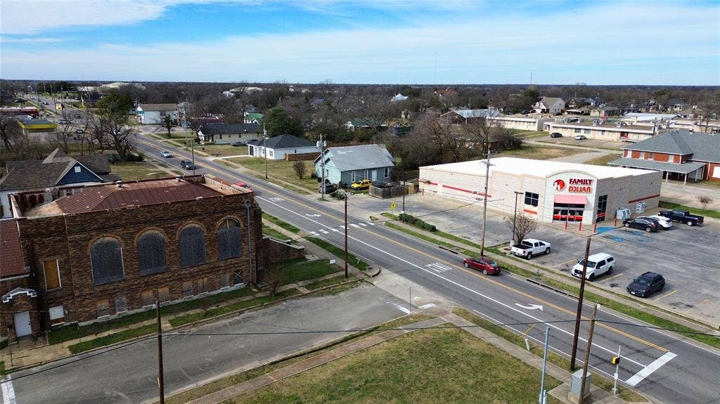 3907 Lee Street, Greenville, TX 75401 3907 Lee Street, Greenville, TX 75401