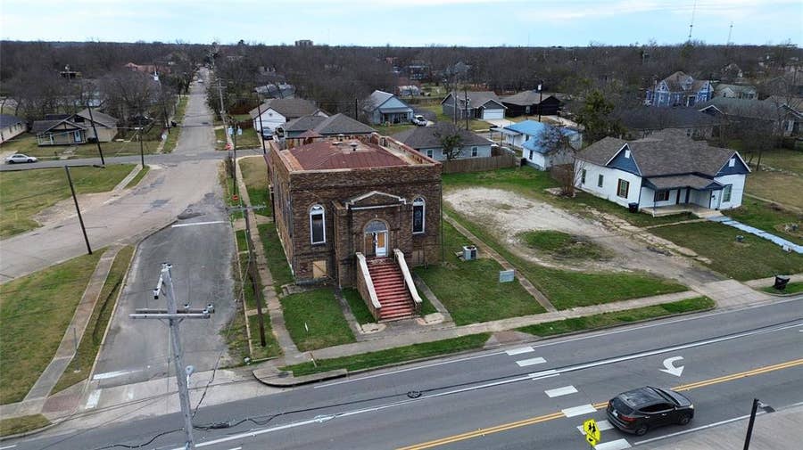 Property photo for 3907 Lee Street, Greenville, TX