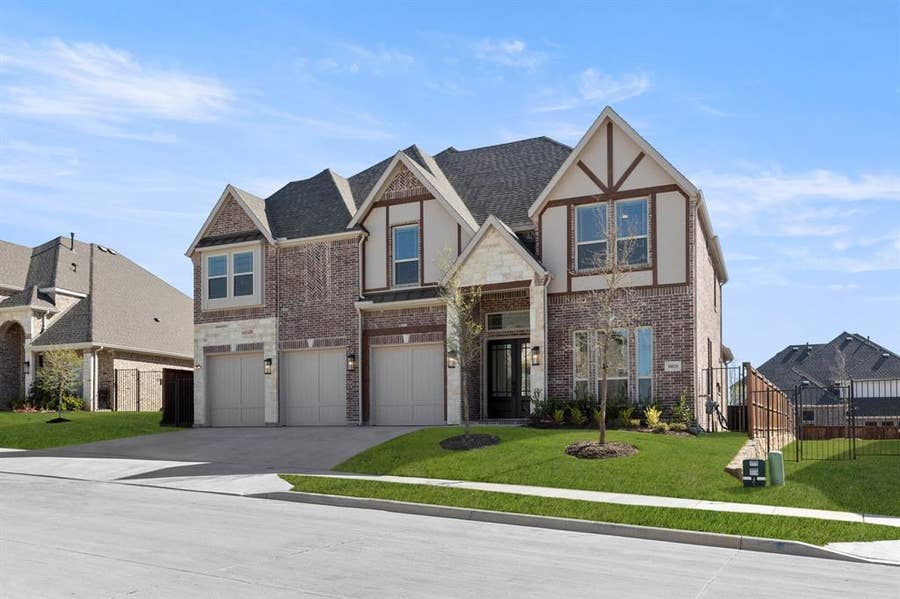 Property photo for 10020 La Frontera Drive, Fort Worth, TX