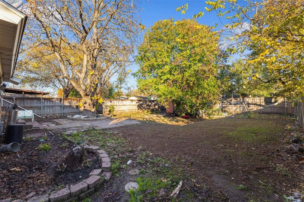 833 Dent Street, Garland, TX 75040 833 Dent Street, Garland, TX 75040