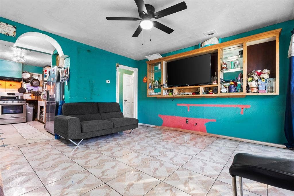 833 Dent Street, Garland, TX 75040 833 Dent Street, Garland, TX 75040