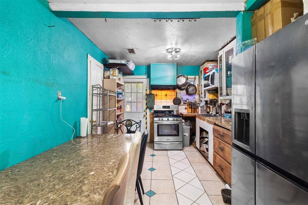 833 Dent Street, Garland, TX 75040 833 Dent Street, Garland, TX 75040