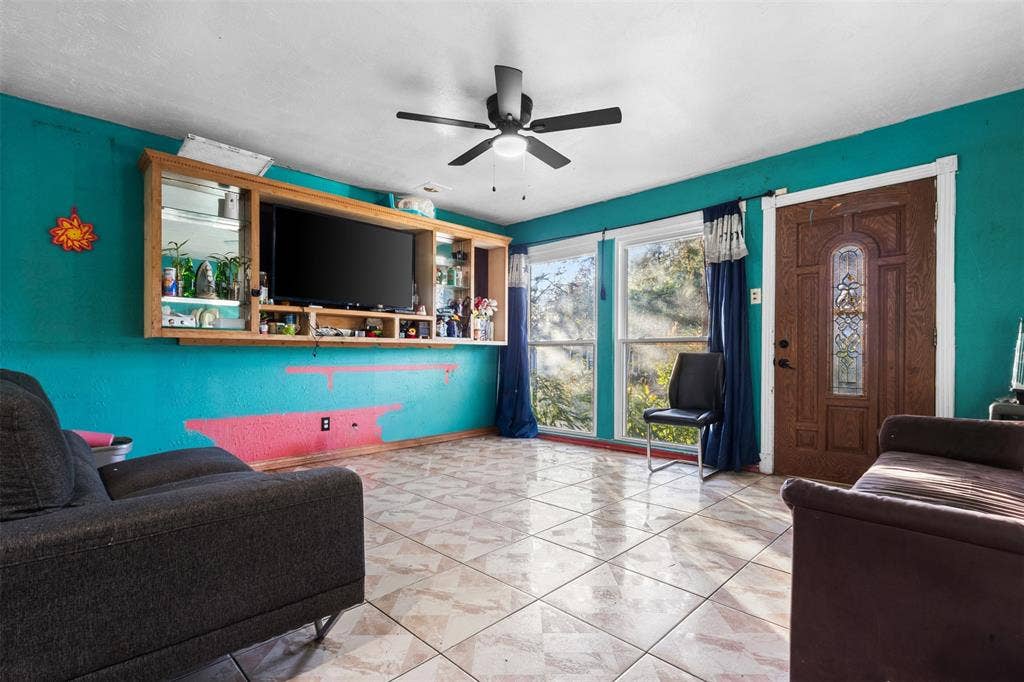 833 Dent Street, Garland, TX 75040 833 Dent Street, Garland, TX 75040