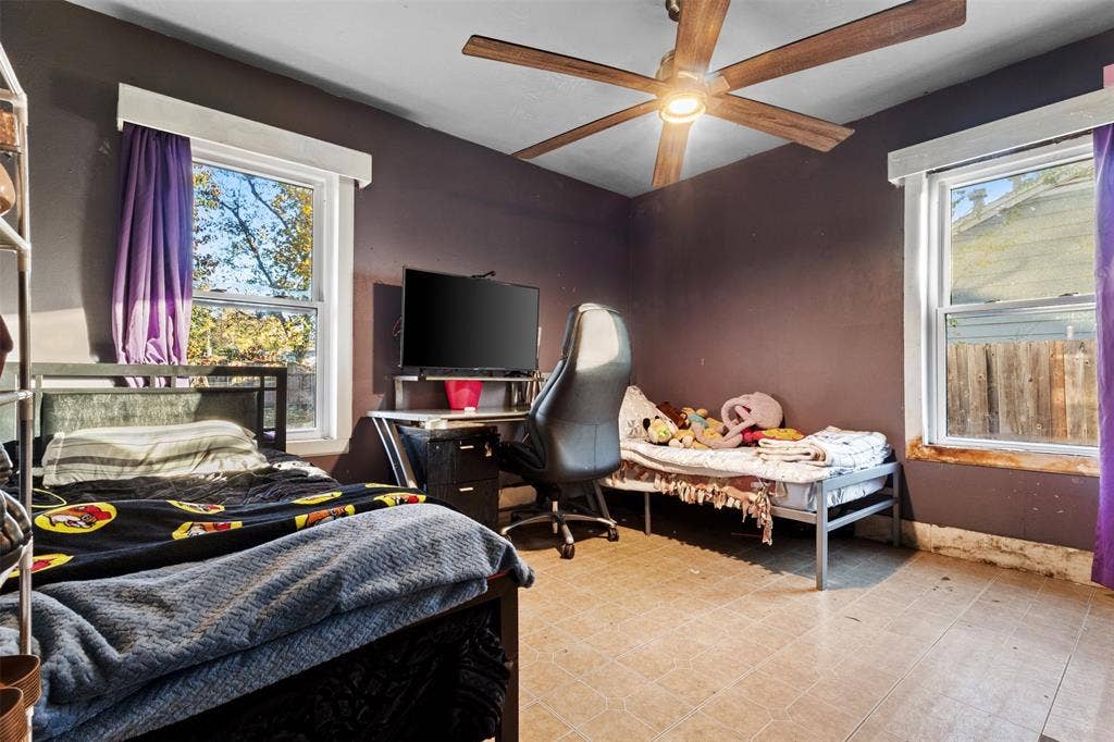 833 Dent Street, Garland, TX 75040 833 Dent Street, Garland, TX 75040