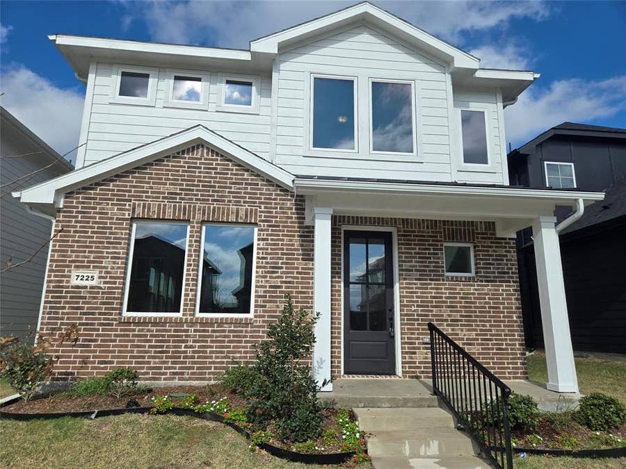 Property photo for 7225 Bayhill Lane, Rowlett, TX