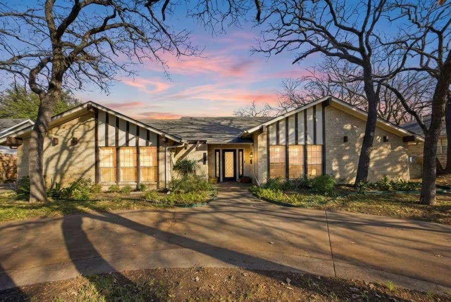 Property photo for 1620 Oak Meadow Drive, Irving, TX