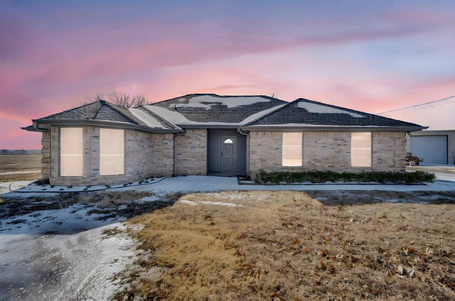 Property photo for 100 Otter, Waxahachie, TX