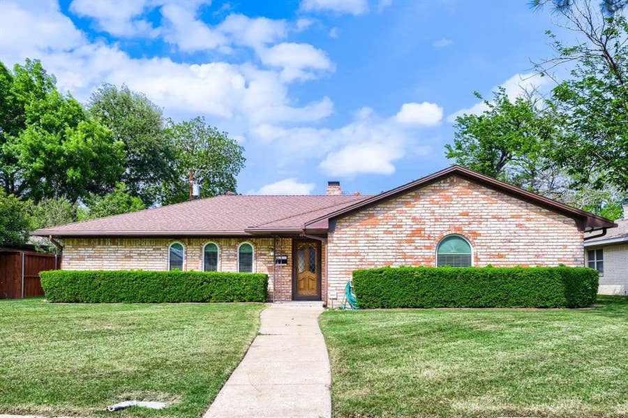 Property photo for 6946 Hunnicut Place, Dallas, TX