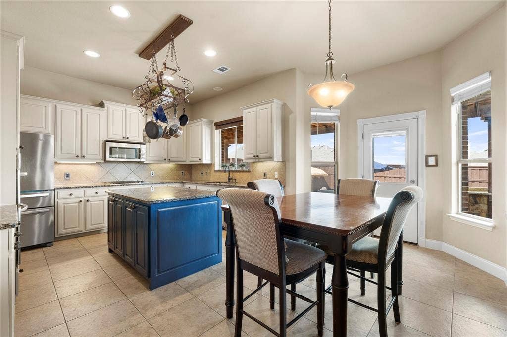 633 Stevenson Drive, Fate, TX 75087 633 Stevenson Drive, Fate, TX 75087