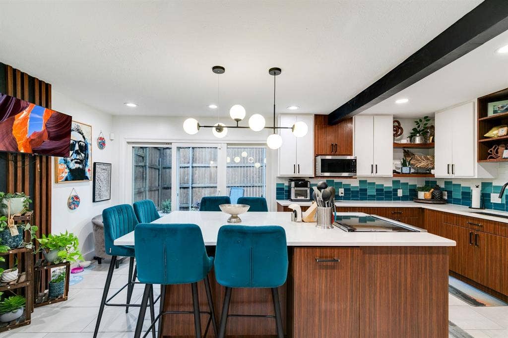 4347 Dickason Avenue, #111, Dallas, TX 75219