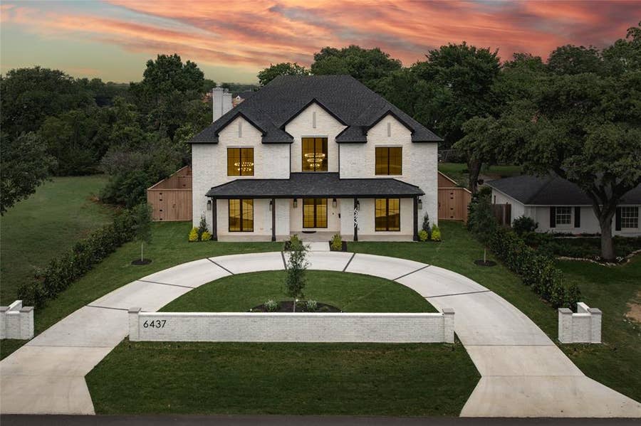 Property photo for 6437 Churchill Way, Dallas, TX