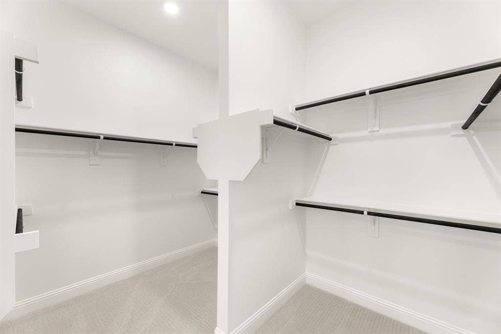473 Flor Drive, Sunnyvale, TX 75182 20. 473 Flor - Closet