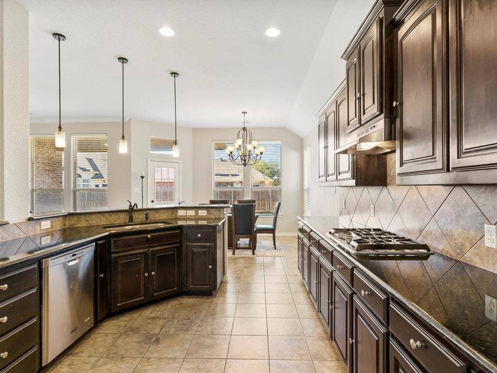 4925 Breezewind Lane, Fort Worth, TX 76123 4925 Breezewind Lane, Fort Worth, TX 76123