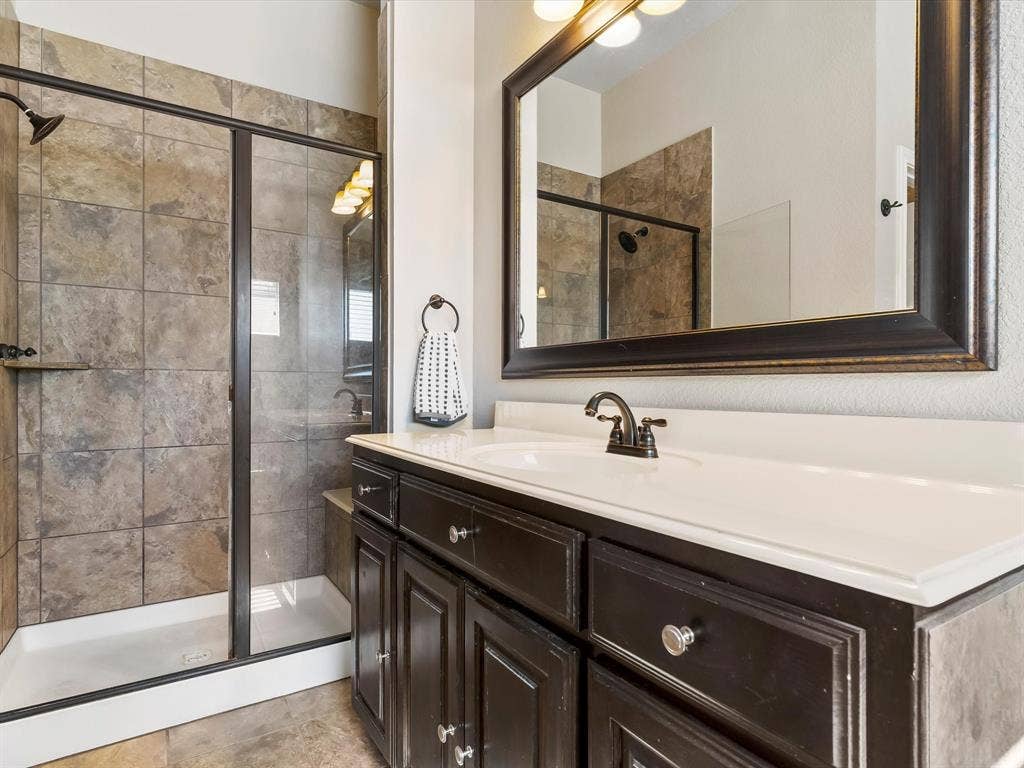4925 Breezewind Lane, Fort Worth, TX 76123 4925 Breezewind Lane, Fort Worth, TX 76123