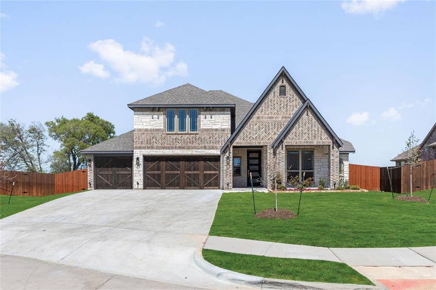 Property photo for 603 Polaris Lane, Waxahachie, TX