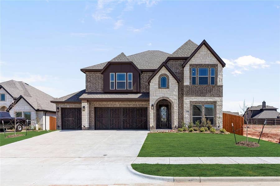 Property photo for 214 Memory Lane, Waxahachie, TX
