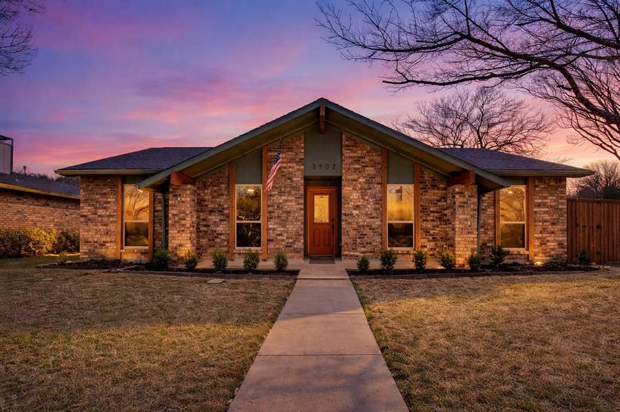 Property photo for 3502 Vista Oaks Drive, Garland, TX