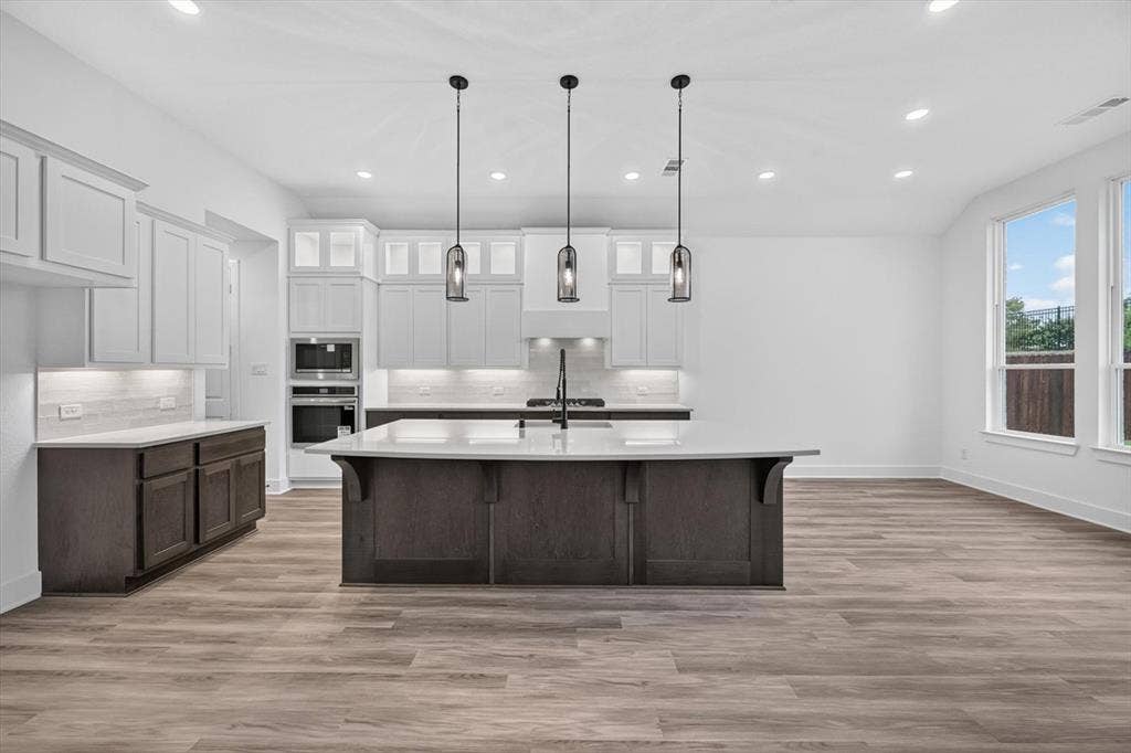 2245 Slate Drive, Waxahachie, TX 75167 2245 Slate Drive, Waxahachie, TX 75167
