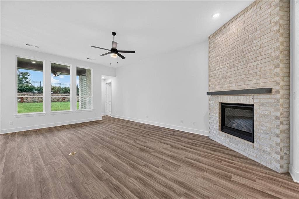 2245 Slate Drive, Waxahachie, TX 75167 2245 Slate Drive, Waxahachie, TX 75167