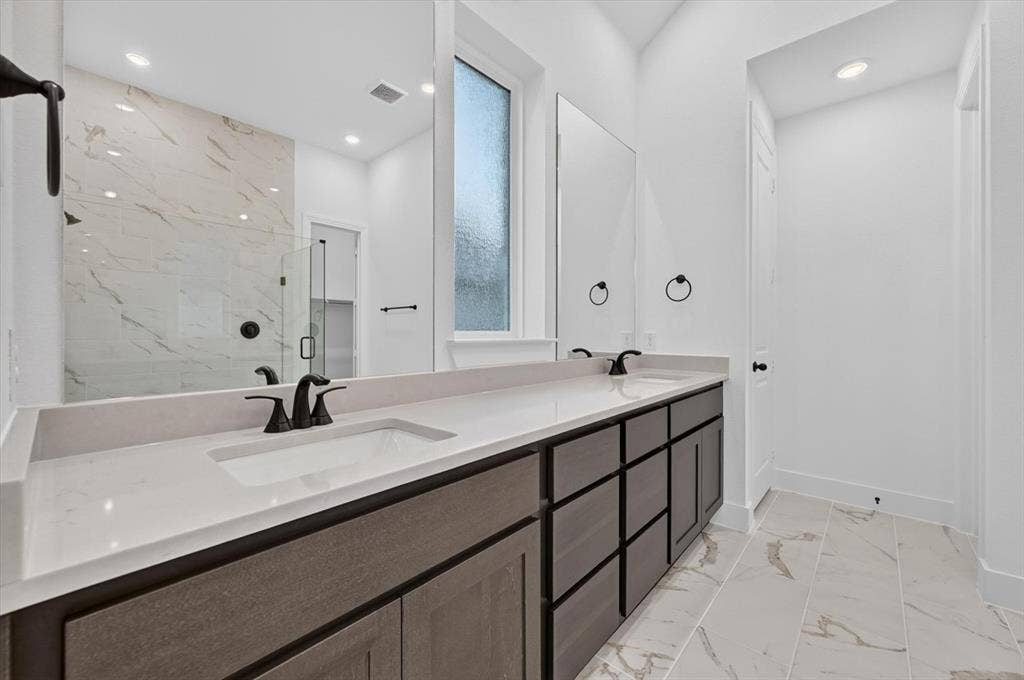 2245 Slate Drive, Waxahachie, TX 75167 2245 Slate Drive, Waxahachie, TX 75167