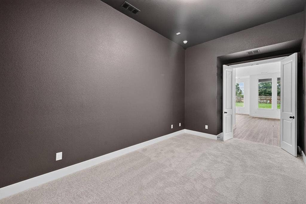 2245 Slate Drive, Waxahachie, TX 75167 2245 Slate Drive, Waxahachie, TX 75167