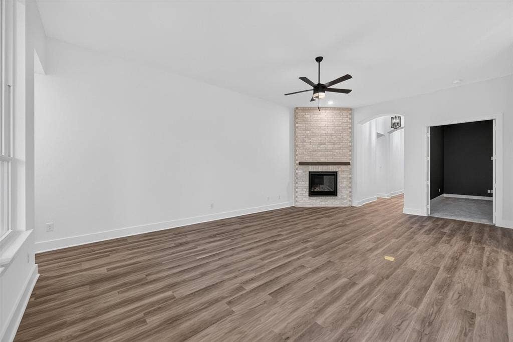 2245 Slate Drive, Waxahachie, TX 75167 2245 Slate Drive, Waxahachie, TX 75167
