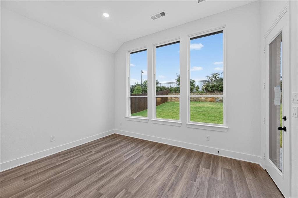 2245 Slate Drive, Waxahachie, TX 75167 2245 Slate Drive, Waxahachie, TX 75167