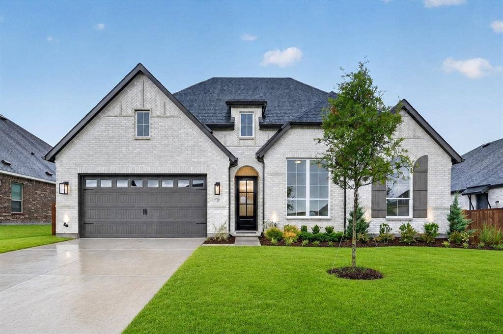 2245 Slate Drive, Waxahachie, TX 75167 2245 Slate Drive, Waxahachie, TX 75167