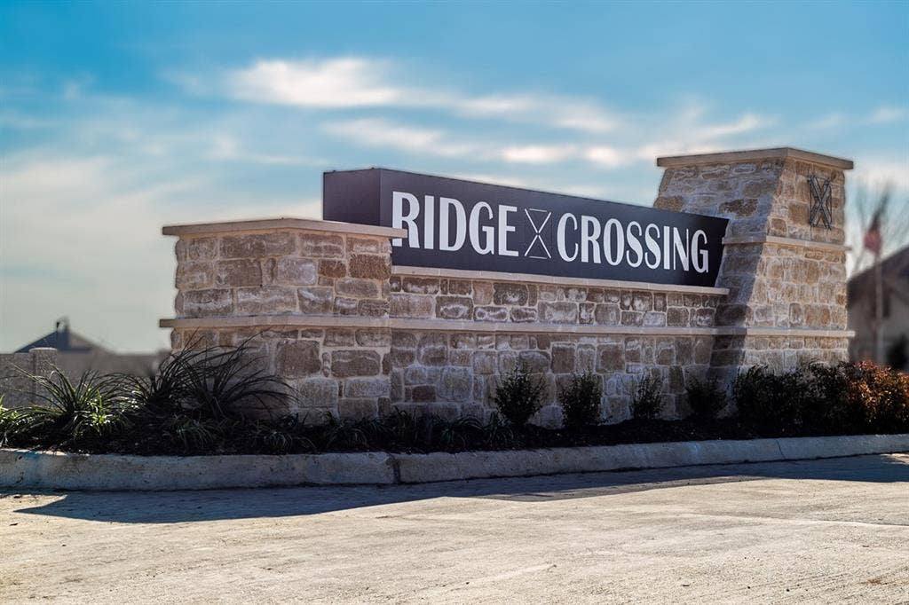 2245 Slate Drive, Waxahachie, TX 75167 2245 Slate Drive, Waxahachie, TX 75167