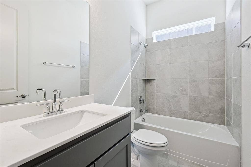 313 Trinity Court, Shady Shores, TX 76208 Full bath featuring shower / washtub combination and vanity