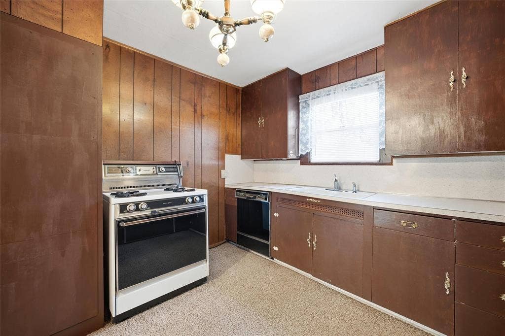 3820 Hiland Drive, Beverly Hills, TX 76711 3820 Hiland Drive, Beverly Hills, TX 76711