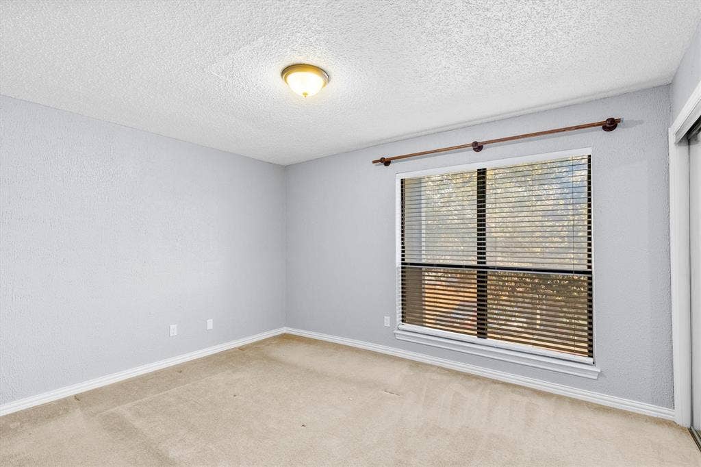 5840 Spring Valley Road, #912, Dallas, TX 75254