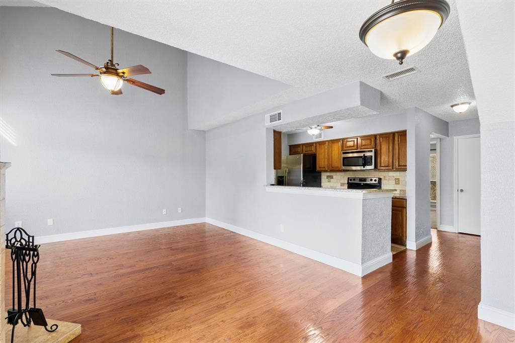5840 Spring Valley Road, #912, Dallas, TX 75254