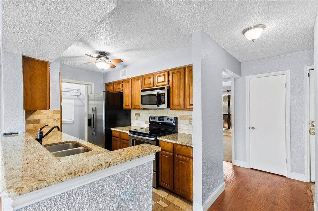 5840 Spring Valley Road, #912, Dallas, TX 75254