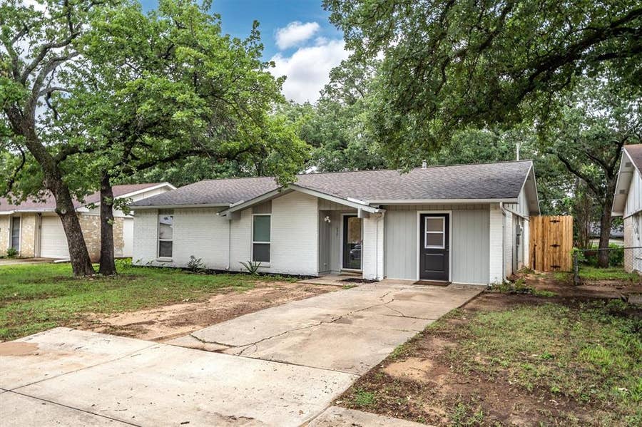 Property photo for 1050 Winterwood Drive, Lewisville, TX