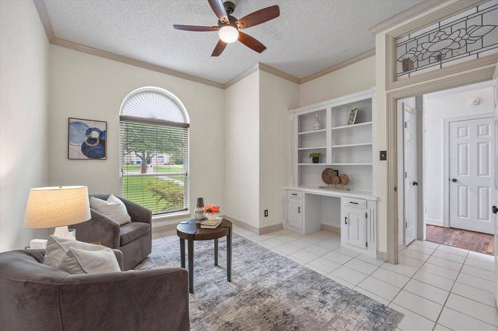 820 Windlake Circle, Heath, TX 75032 Sitting room off Primary bedroom - could be office too