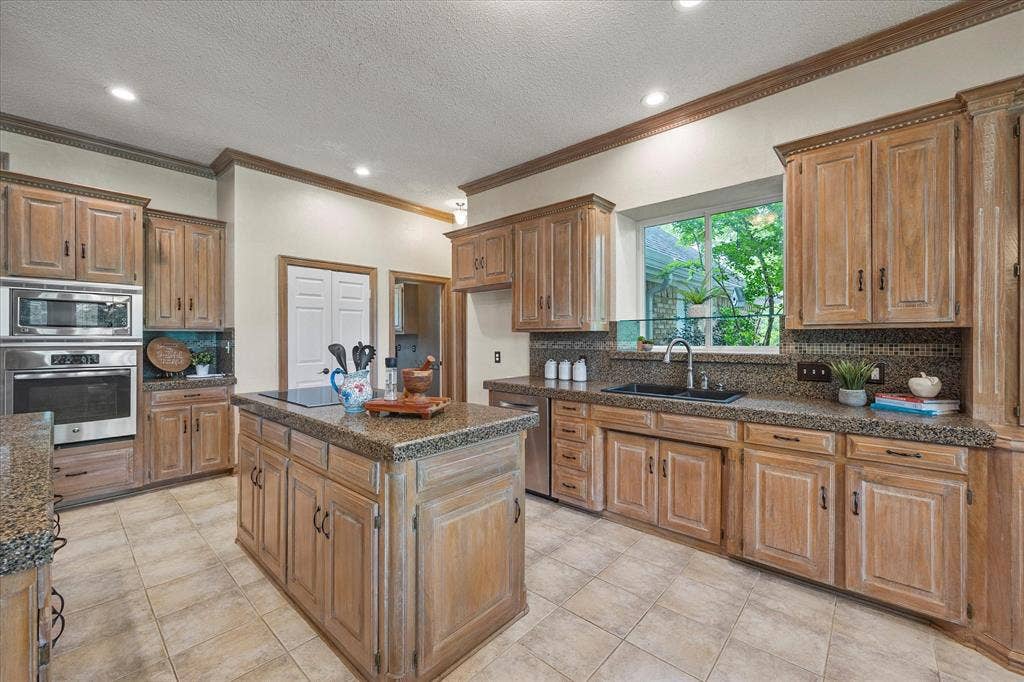 820 Windlake Circle, Heath, TX 75032 820 Windlake Circle, Heath, TX 75032
