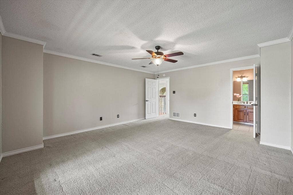 820 Windlake Circle, Heath, TX 75032 Large secondary bedroom upstairs