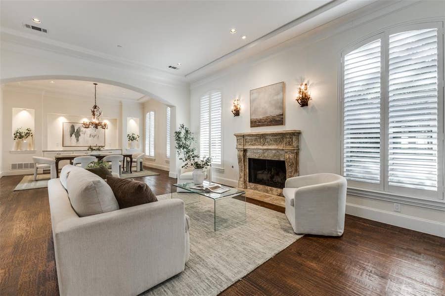 Property photo for 14828 Bellbrook Drive, Addison, TX