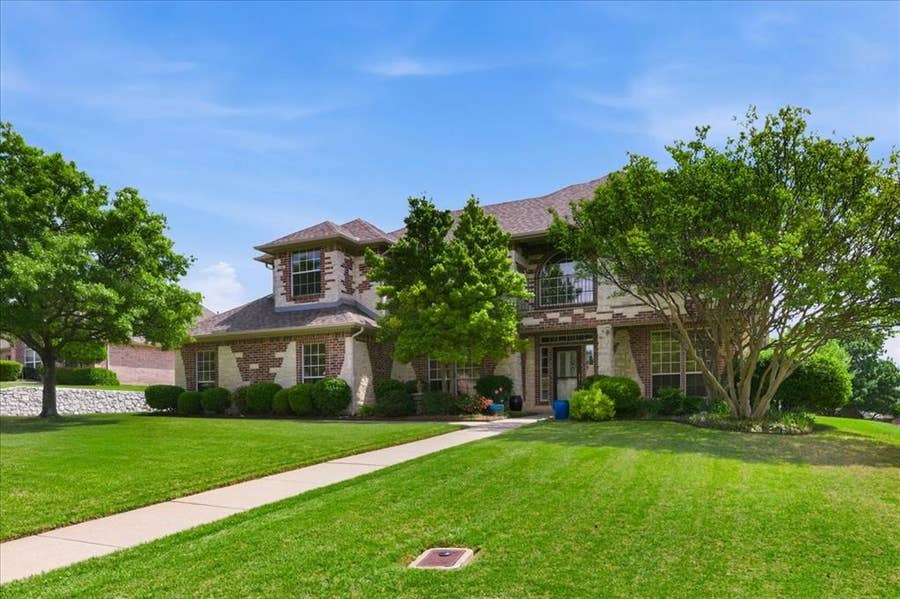 Property photo for 7517 Eagle Ridge Circle, Fort Worth, TX