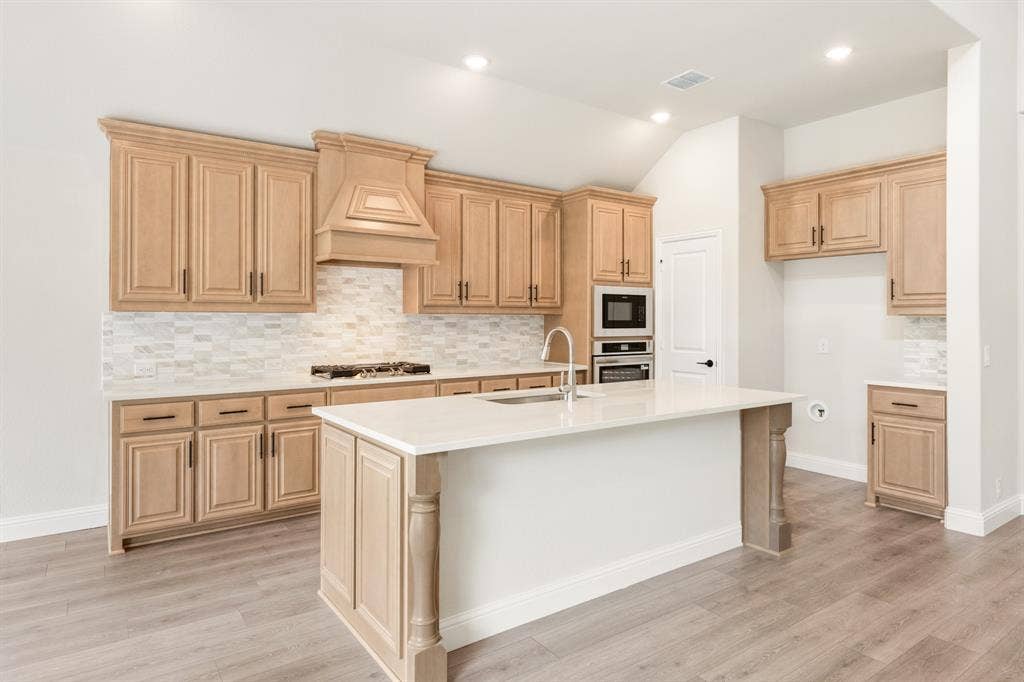 3205 Emerald Trace Drive, Denton, TX 76226